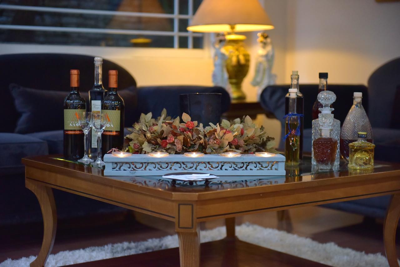 Oscar Hotel Amfilochía Екстериор снимка